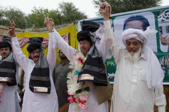 Tribe before party in Pakistan rural campaign