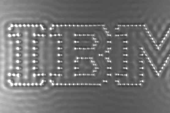 IBM makes tiny movie by pushing molecules around