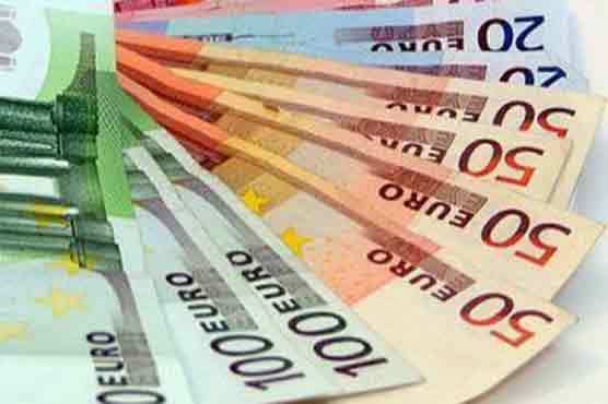 ECB cuts benchmark interest rate to 0.5 percent