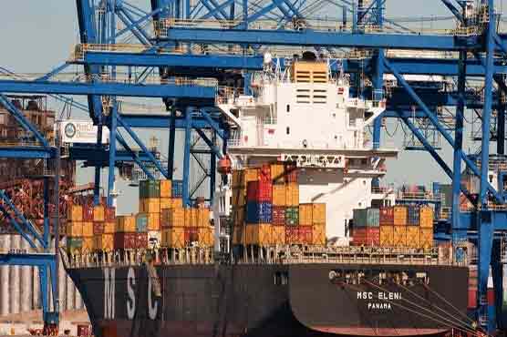 US trade deficit falls to $38.8 billion in March