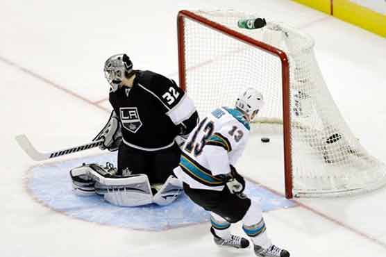 Torres goal gives Sharks 3-2 OT win 
