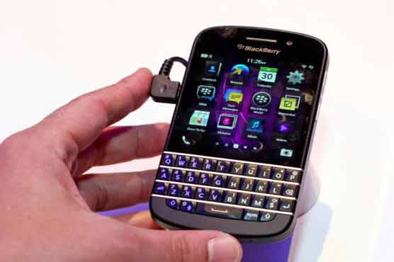 BlackBerry Q10 sells strongly in Canada, Britain: analyst