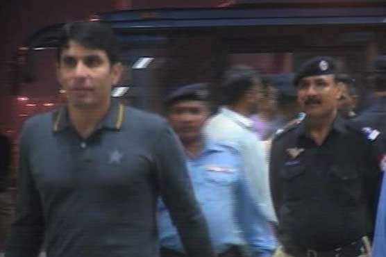 Champions Trophy: Pakistan team off to England