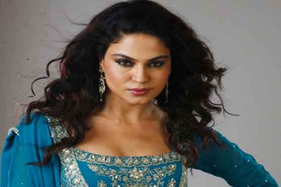 I am planning to join politics: Veena Mallik