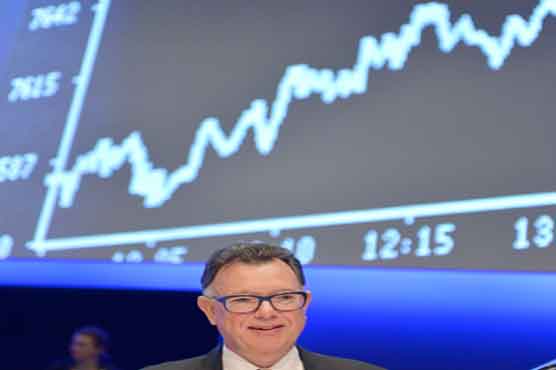 EU stocks steady despite recession