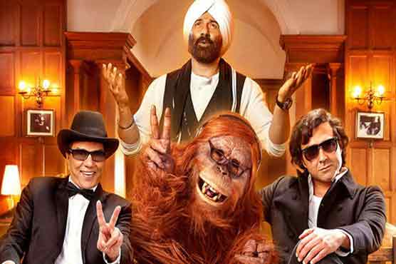 Sunny's 'bucketful' of humour in Yamla, Pagla Deewana 2'