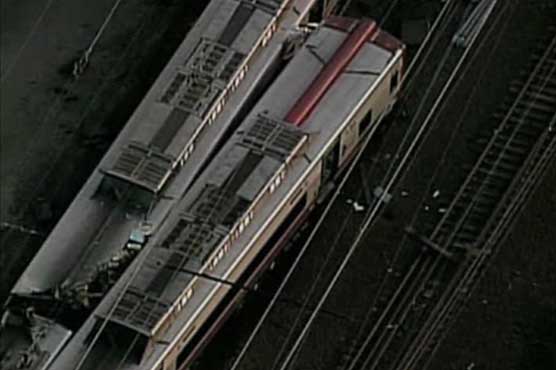 US commuter trains collide; 60 go to hospitals