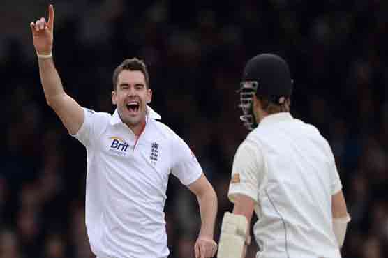 NZ bowled out 207 in reply to England's 232