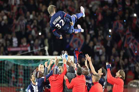 Paris crowds bid farewell to Beckham