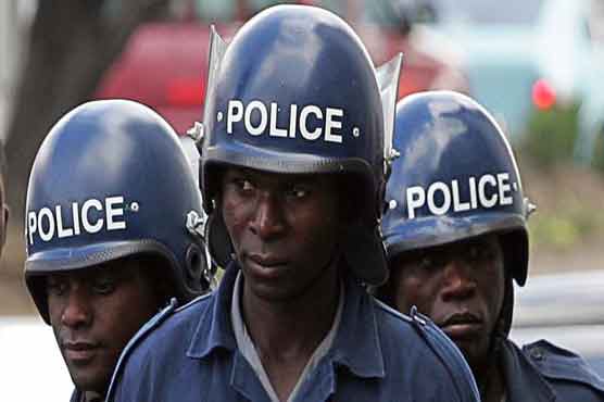 Zimbabwe cops detained for attending PM party rally