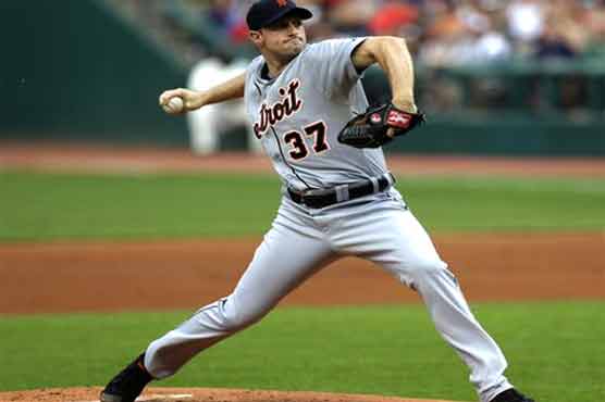 Sanchez loses no-hit bid in 9th, Tigers beat Twins 