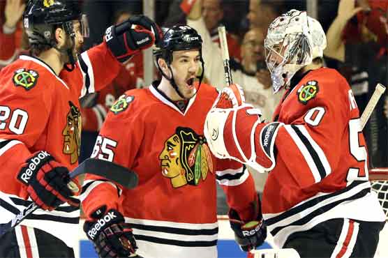 Ryan Lochte wins 200 IM in Canada 