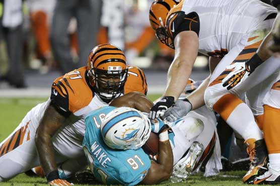 Dolphins beat Bengals 22-20 on OT safety