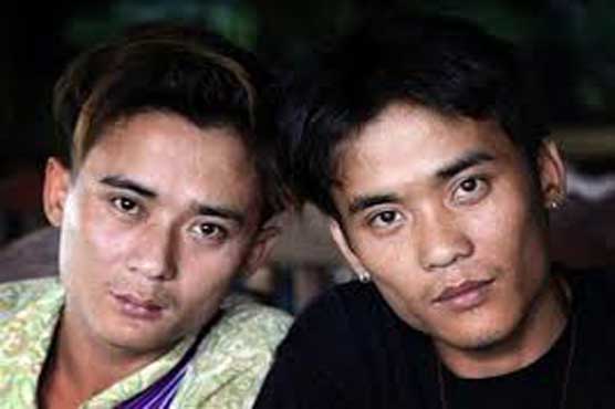 Myanmar 'God's Army' twins reunite, seek comrades