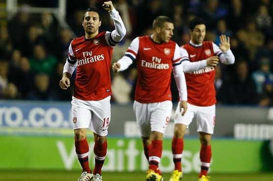 Arsenal clear at top with 2-0 win over Liverpool