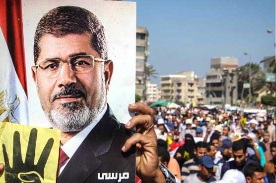 Judge in Morsi's trial adjourns hearing