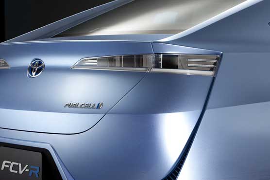Toyota to unveil concept fuel-cell car