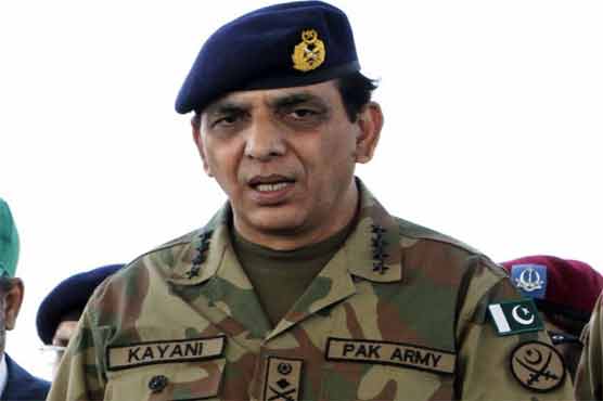 Kayani visits earthquake hit areas, lauds Army efforts