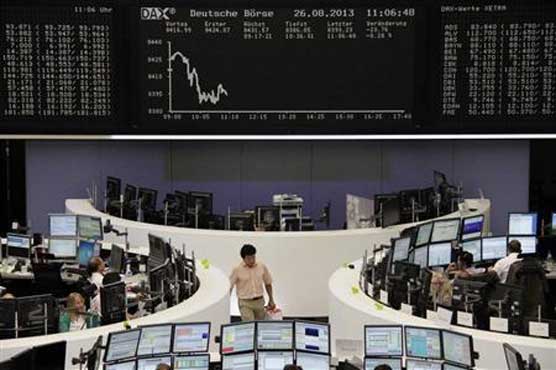 Asian shares slip as focus moves to US data 