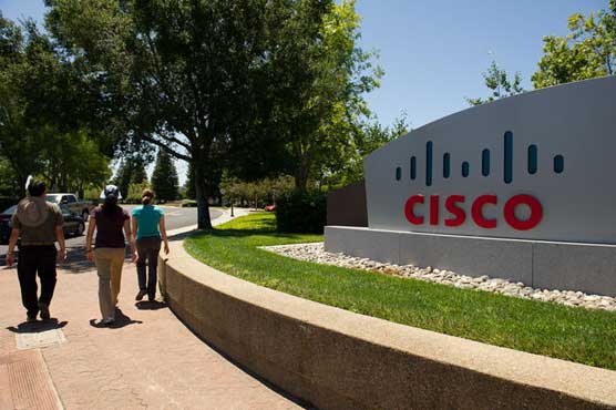 Cisco posts lower 1Q net income