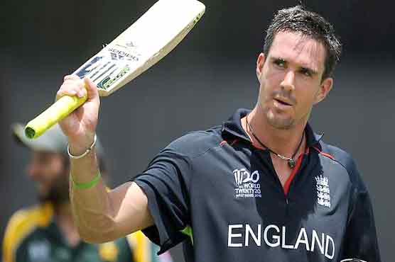 Pietersen eases fitness doubts with half-century