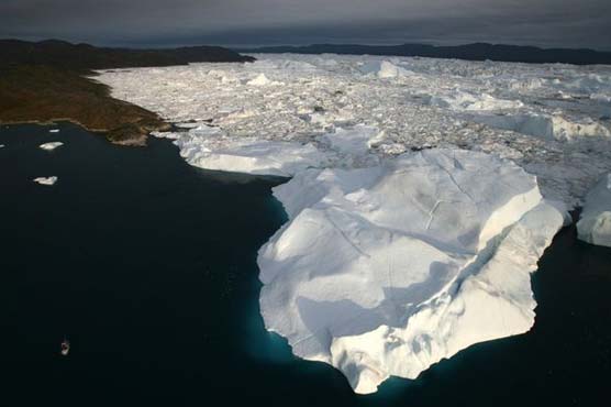 Iceberg the size of Manhattan could threaten shipping: study