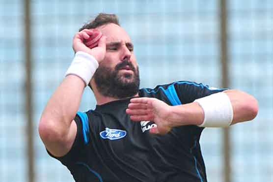 New Zealand take field after rain relents