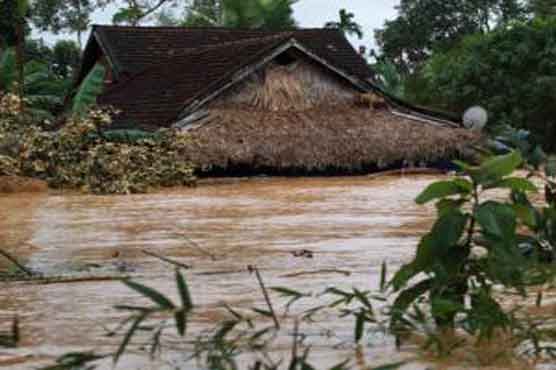 Floods in central Vietnam kill 19, leave 8 missing
