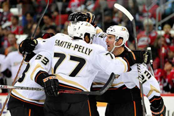 Hurricanes win shootout against winged Ducks