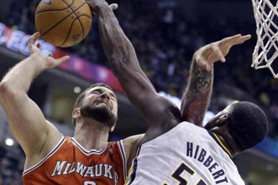 Pacers beat Bucks to improve to 9-0