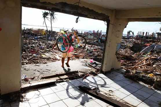 Water a pressing concern for typhoon survivors