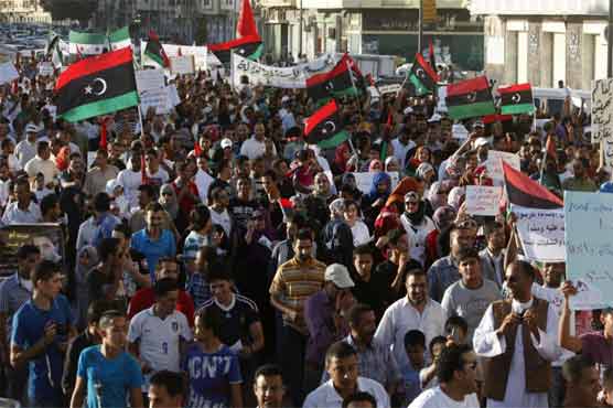 Libyan protesters keep pressure on militias