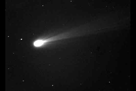 Will icy comet survive close encounter with sun?