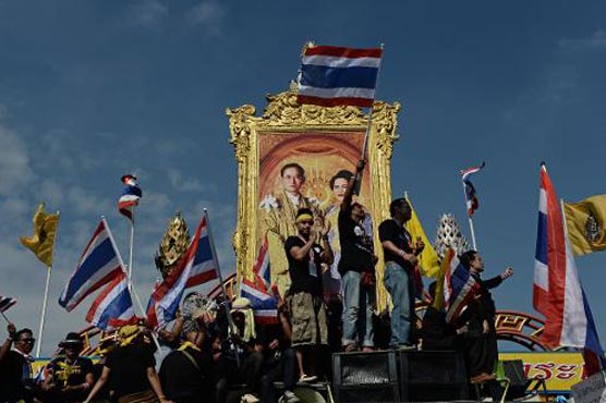 Bangkok braces as protesters fan out across city
