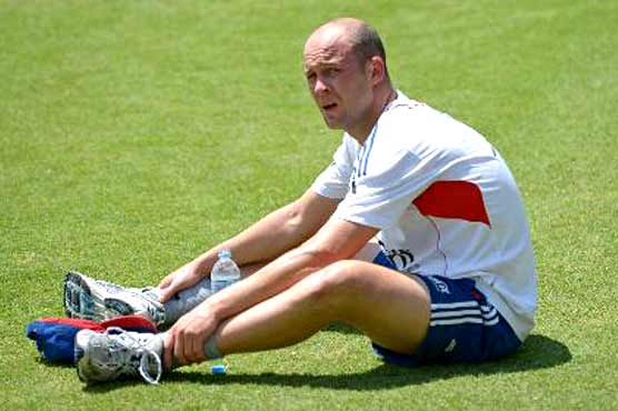 England cricketer Trott's stress off limits in Ashes, says Lehmann