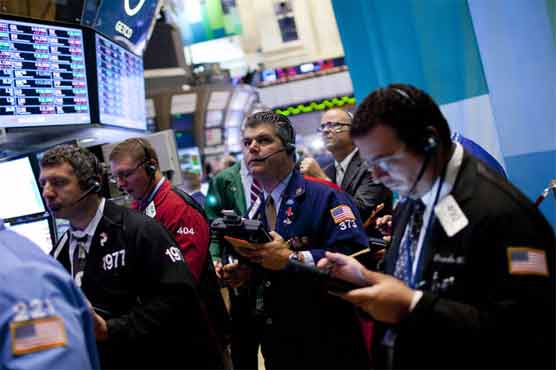 US stocks fall as government shutdown drags on