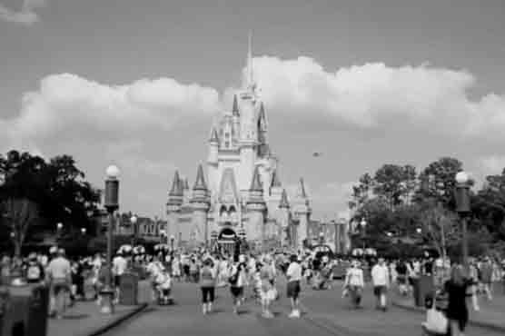 Director secretly shoots feature at Disney parks 
