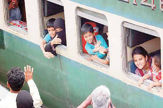 Special Eid train from Karachi leaves for Lahore 