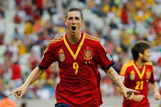 Spain, England qualify for World Cup