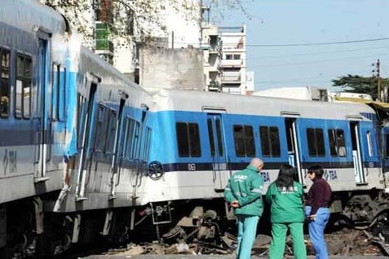 At least 99 hurt in Buenos Aires train accident