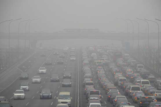 Heavy smog hits north China city; flights canceled