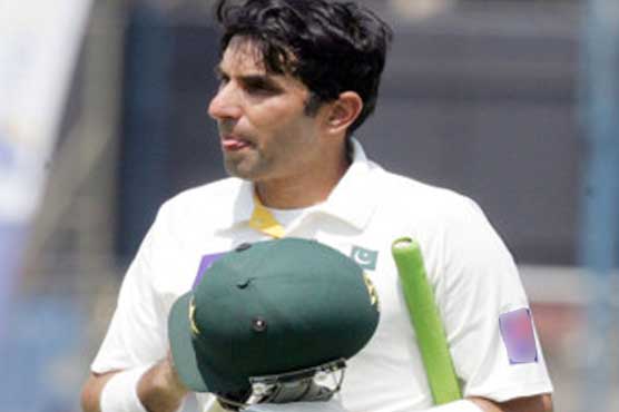 Second Test: Pakistan 60-6 at lunch 