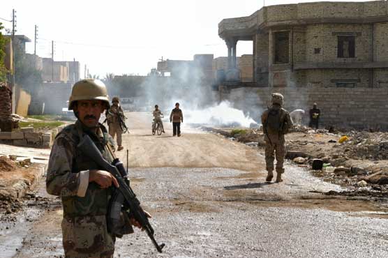 28 killed in Iraq bomb, gun attacks 