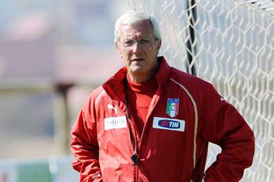 Football: No fair, says Lippi as players train at hotel