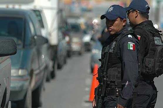 Mexico arrests man linked to 79 killings 