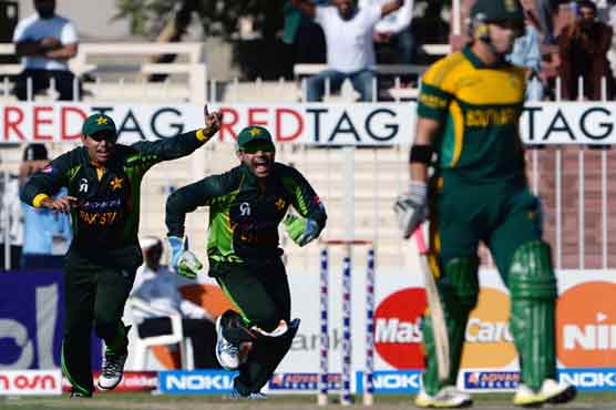 Pakistan bowls out S Africa for 183 in 1st ODI 