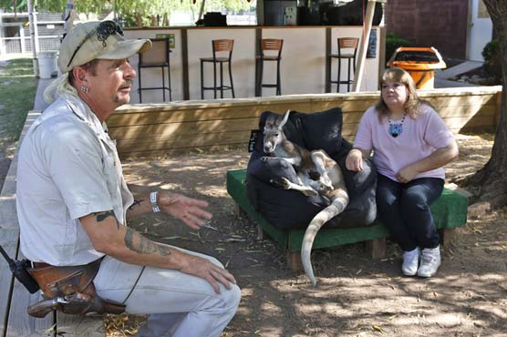 US woman, pet kangaroo find new home at zoo