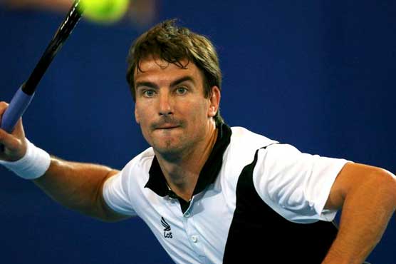 Robredo stuns Federer in 4th round of US Open 
