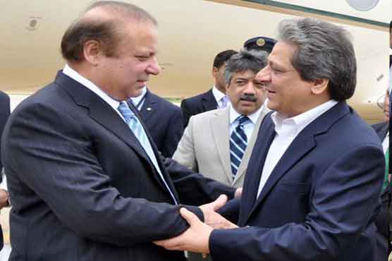 PM Nawaz arrives in Karachi 