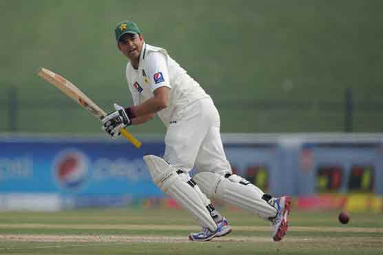 Zimbabwe limits Pakistan to 249-9 on 1st day 